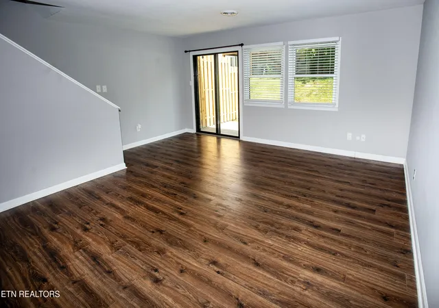Photo 3 of Single family home for sale at 429 Bramblewood Ln, Knoxville, TN 37922 | MLS# 1342177 | Listing updated on 2026-05-24