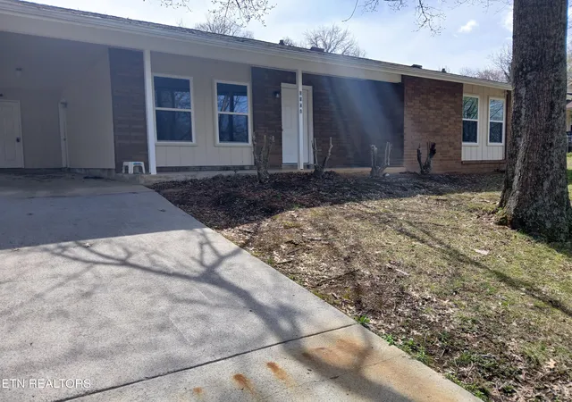 Photo 1 of Single family home for sale at 1940 Bethel Ave, Knoxville, TN 37915 | MLS# 1342120 | Listing updated on 2026-05-23