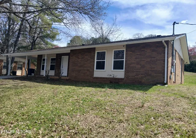 Photo 2 of Single family home for sale at 1940 Bethel Ave, Knoxville, TN 37915 | MLS# 1342120 | Listing updated on 2026-05-23