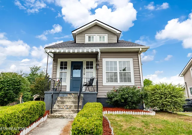 1st image of 310 W Lincoln Rd, Alcoa, TN 37701 | MLS# 1344025