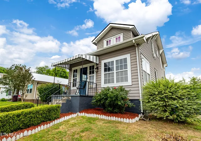 2nd image of 310 W Lincoln Rd, Alcoa, TN 37701 | MLS# 1344025