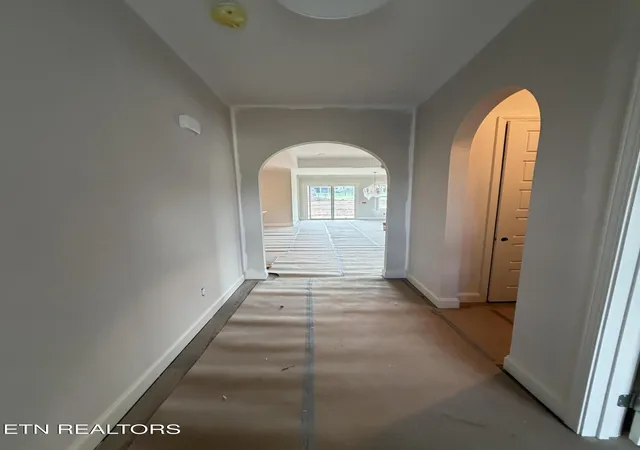 Photo 2 of Single family home for sale at 225 Poppy Pl, Lenoir City, TN 37772 | MLS# 1342147 | Listing updated on 2026-09-21