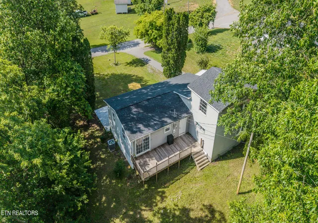 Homes for sale in Tazewell, TN | 130 Day Cir, Tazewell, TN 37879 | MLS# 1342197