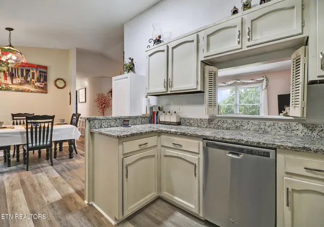 Photo 3 of Single family home for sale at 8424 Cherokee Tr, Crossville, TN 38572 | MLS# 1342263 | Listing updated on 2026-10-01