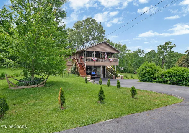 Homes for sale in Crossville, TN | 8424 Cherokee Tr, Crossville, TN 38572 | MLS# 1342263