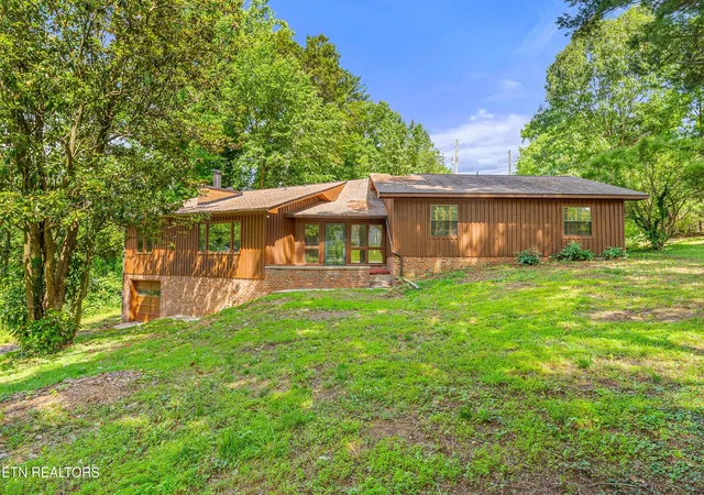 Photo 1 of Single family home for sale at 1905 Howard Dr, Knoxville, TN 37918 | MLS# 1343206 | Listing updated on 2026-07-29