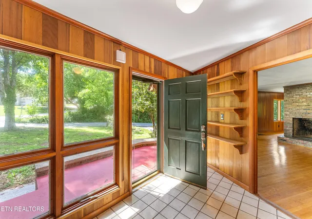 Photo 4 of Single family home for sale at 1905 Howard Dr, Knoxville, TN 37918 | MLS# 1343206 | Listing updated on 2026-07-29
