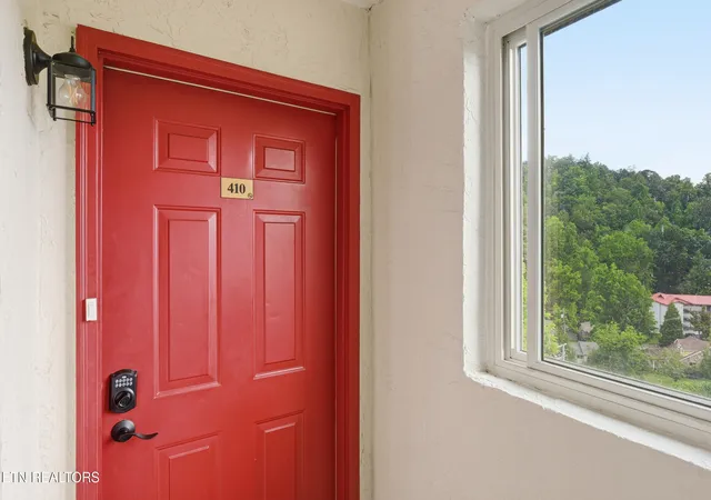 Photo 2 of Condo for sale at 102 Baskins Crk Byp #410, Gatlinburg, TN 37738 | MLS# 1343706 | Listing updated on 2026-06-05