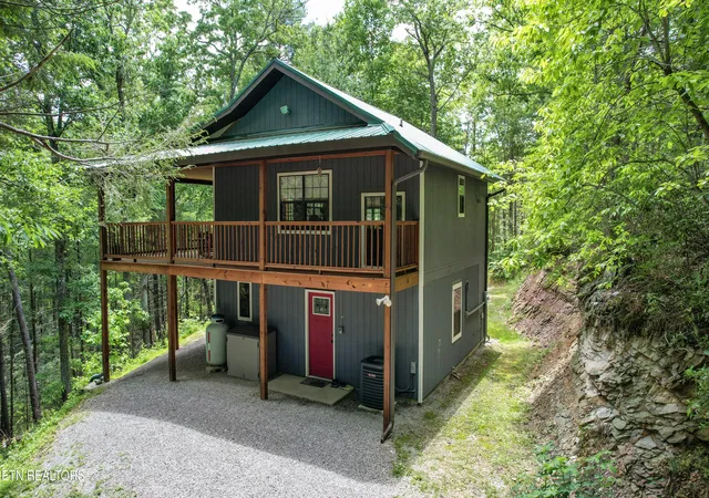 3rd image of 201 Holder Cemetery Rd, Tellico Plains, TN 37385 | MLS# 1342792