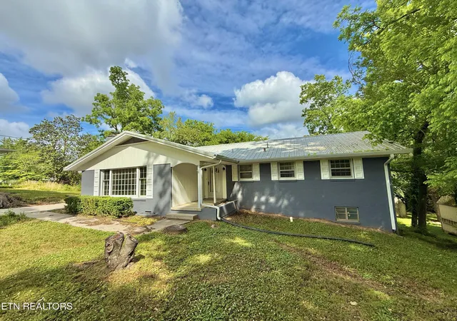 Homes for sale in Oak Ridge, TN | 238 N Tulane Ave, Oak Ridge, TN 37830 | MLS# 1342364