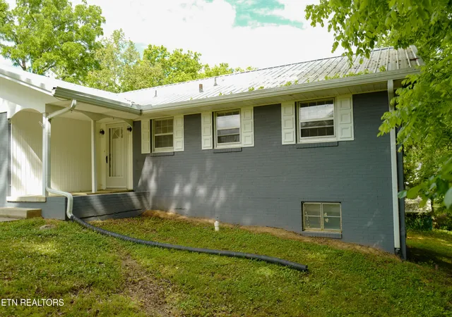 Homes for sale in Oak Ridge, TN | 238 N Tulane Ave, Oak Ridge, TN 37830 | MLS# 1342364