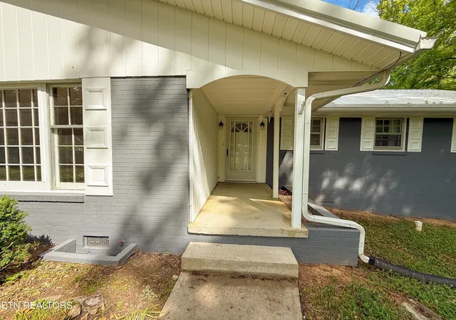 Homes for sale in Oak Ridge, TN | 238 N Tulane Ave, Oak Ridge, TN 37830 | MLS# 1342364