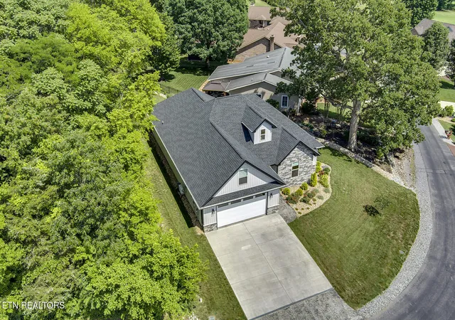 Photo 4 of Sale Pending at 141 Daleyuhski Way, Loudon, TN 37774 | MLS# 1342917 | Listing updated on 2026-08-19