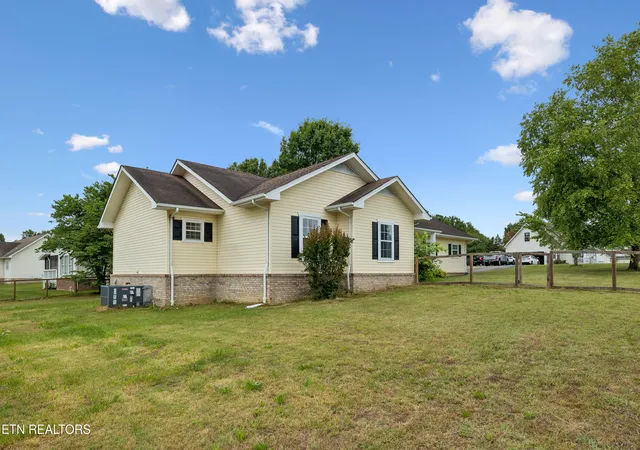 Homes for sale in Cookeville, TN | 2804 Paran Pointe Dr Dr, Cookeville, TN 38506 | MLS# 1342351