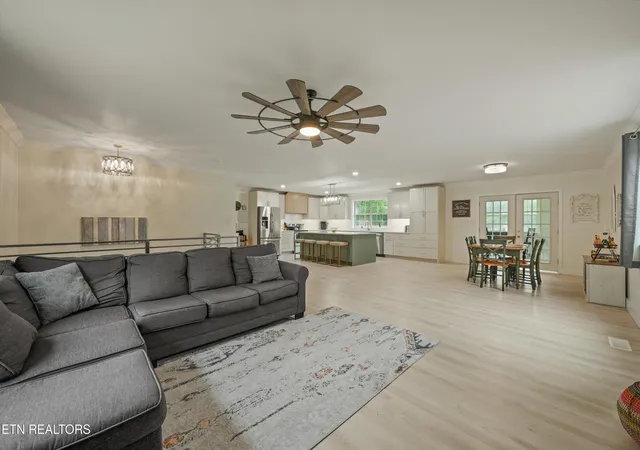 Homes for sale in Knoxville, TN | 12200 Yarnell Rd, Knoxville, TN 37932 | MLS# 1342317