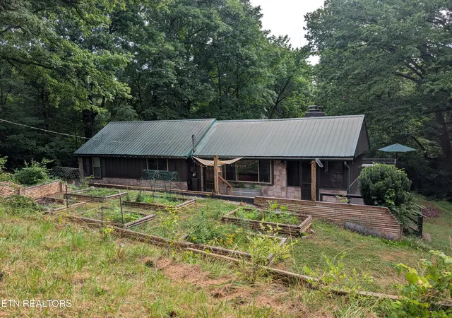 Photo 2 of Single family home for sale at 4718 Sevierville Pike, Knoxville, TN 37920 | MLS# 1344500 | Listing updated on 2026-09-17