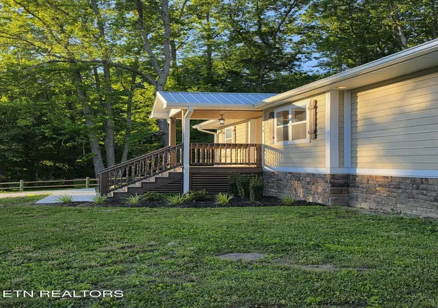 Homes for sale in Oneida, TN | 590 Litton Rd, Oneida, TN 37841 | MLS# 1344018