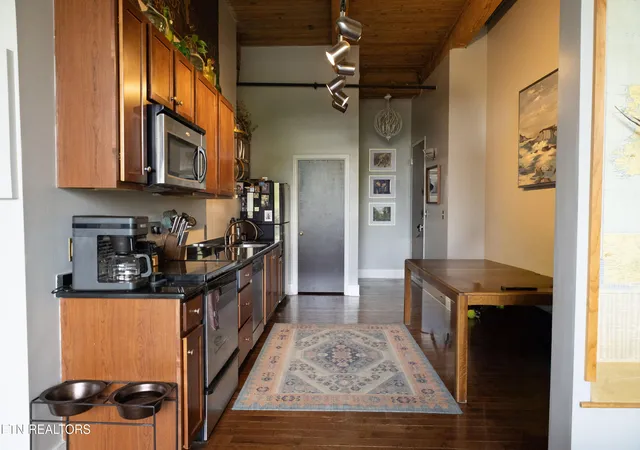 Photo 3 of Sale Pending at 1060 Worlds Fair Park Dr #206, Knoxville, TN 37916 | MLS# 1342397 | Listing updated on 2026-07-01
