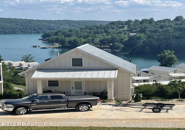 Homes for sale in La Follette, TN | 134 E Harbor View Ln #B, La Follette, TN 37766 | MLS# 1342483