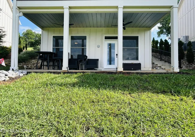 Homes for sale in La Follette, TN | 134 E Harbor View Ln #B, La Follette, TN 37766 | MLS# 1342483