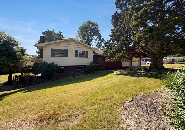 Photo 1 of Single family home for sale at 508 Bromley Ln, Knoxville, TN 37923 | MLS# 1342451 | Listing updated on 2026-08-27