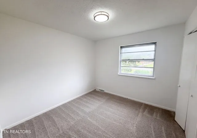 Photo 3 of Single family home for sale at 508 Bromley Ln, Knoxville, TN 37923 | MLS# 1342451 | Listing updated on 2026-08-27