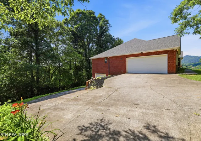 Photo 3 of Single family home for sale at 210 Bethel Church Rd, Townsend, TN 37882 | MLS# 1344790 | Listing updated on 2026-09-12