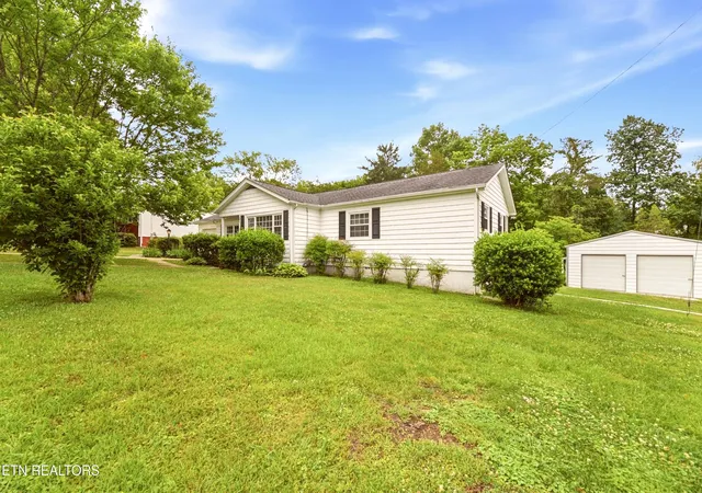3rd image of 505 Ridgeview Dr, Clinton, TN 37716 | MLS# 1342482