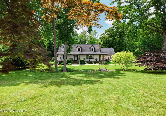 Photo 2 of Sale Pending at 519 Herron Rd, Farragut, TN 37934 | MLS# 1343183 | Listing updated on 2026-08-26