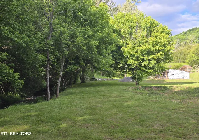 Homes for sale in Sneedville, TN | 2615 Stoney Fork Rd, Sneedville, TN 37869 | MLS# 1342722
