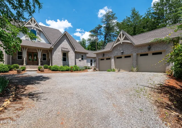Photo 2 of Single family home for sale at 1677 Botsford Dr, Knoxville, TN 37922 | MLS# 1344042 | Listing updated on 2026-09-16