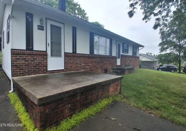 Homes for sale in New Tazewell, TN | 106 Walnut St, New Tazewell, TN 37825 | MLS# 1342843