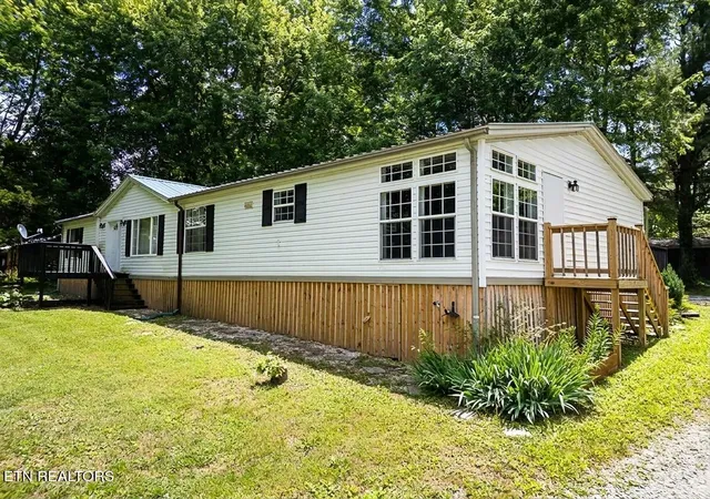 Homes for sale in Jamestown, TN | 419 Tulip Ave, Jamestown, TN 38556 | MLS# 1342481