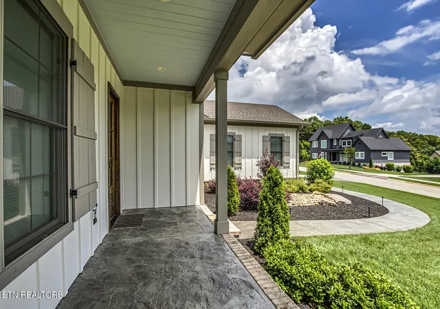Photo 3 of Single family home for sale at 209 Fence Post Ln, Farragut, TN 37934 | MLS# 1342573 | Listing updated on 2026-09-17