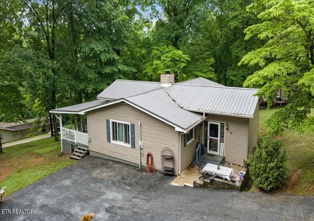 3rd image of 261 Rain Valley Rd, La Follette, TN 37766 | MLS# 1342511