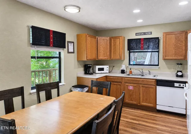Photo 1 of Single family home for sale at 1805 Cherry View Ln, Sevierville, TN 37876 | MLS# 1342531 | Listing updated on 2026-08-25