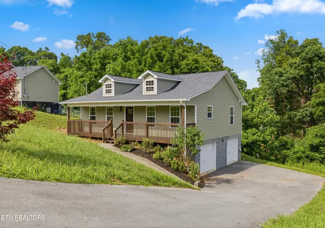 Homes for sale in Dandridge, TN | 715 Privet Dr, Dandridge, TN 37725 | MLS# 1342964