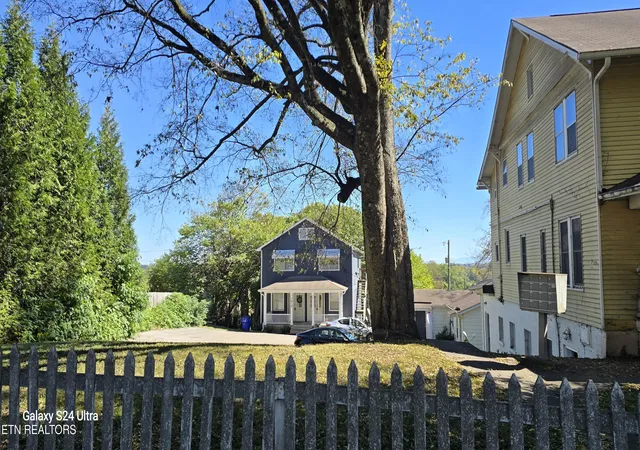 3rd image of 1412-1418 Armstrong Ave, Knoxville, TN 37917 | MLS# 1343469