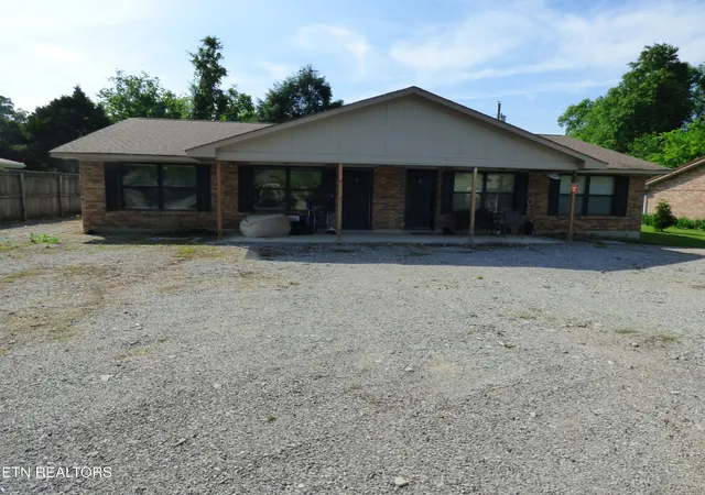 Homes for sale in Spring City, TN | 153 Travis Dr, Spring City, TN 37381 | MLS# 1342590