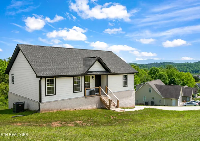 3rd image of 3886 Settlers Tr, Kodak, TN 37764 | MLS# 1342613