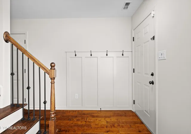 Listing Photo 4 - Condo for sale in building located at 8411 Ivy Grn Wy, Knoxville, TN 37919