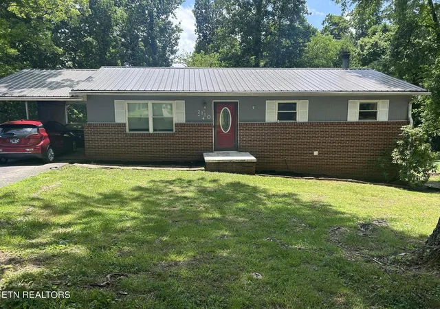 Photo 1 of Single family home for sale at 2110 Ridgecrest Dr, Maryville, TN 37803 | MLS# 1342608 | Listing updated on 2026-09-25