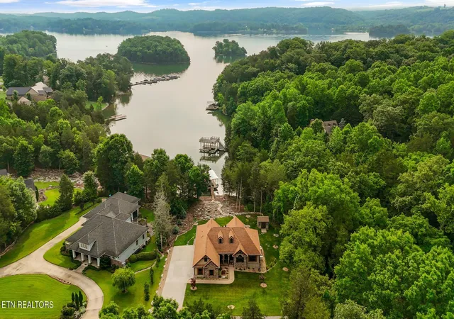 Homes for sale in Rockwood, TN | 155 E Shore Dr, Rockwood, TN 37854 | MLS# 1342678
