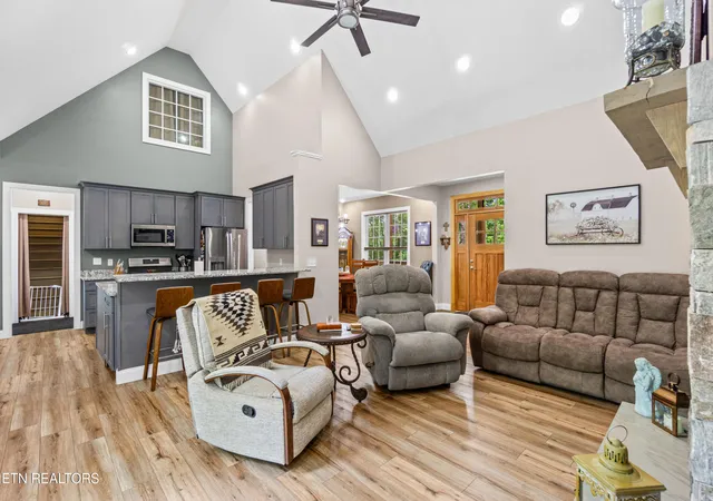 Homes for sale in Monterey, TN | 617 Icy Cove Tr, Monterey, TN 38574 | MLS# 1342754