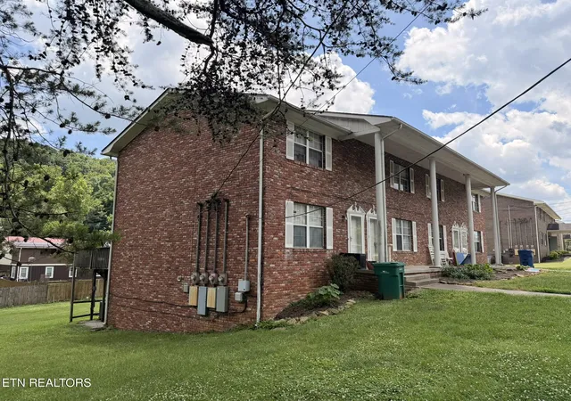 3rd image of 2828 Ne Colt Dr, Knoxville, TN 37918 | MLS# 1343358