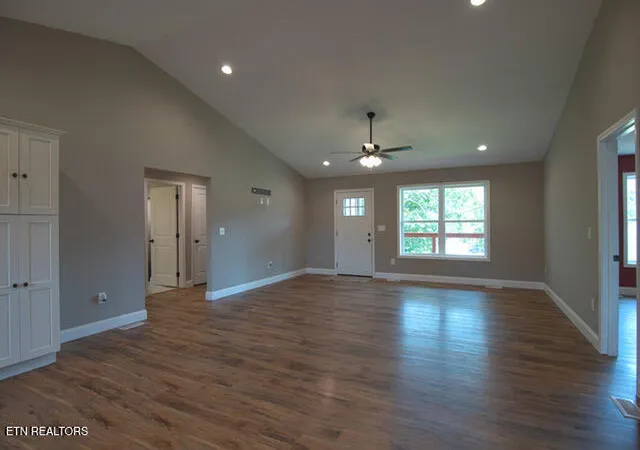 Photo 3 of Single family home for sale at 327 Thomas Loop Rd, Sevierville, TN 37876 | MLS# 1342850 | Listing updated on 2026-09-18