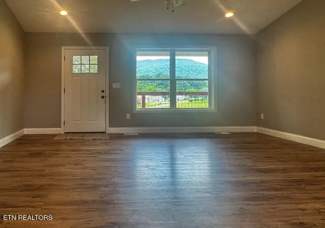 Photo 4 of Single family home for sale at 327 Thomas Loop Rd, Sevierville, TN 37876 | MLS# 1342850 | Listing updated on 2026-09-18