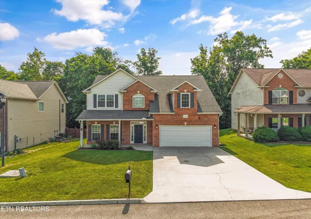 Homes for sale in Lenoir City, TN | 1620 Spring Oak Ln, Lenoir City, TN 37772 | MLS# 1342794