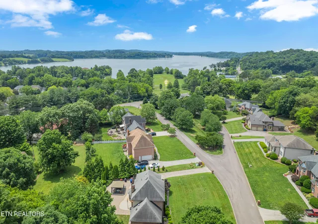 Photo 2 of Single family home for sale at 10706 Eagle Glen Dr, Knoxville, TN 37922 | MLS# 1342836 | Listing updated on 2026-09-18