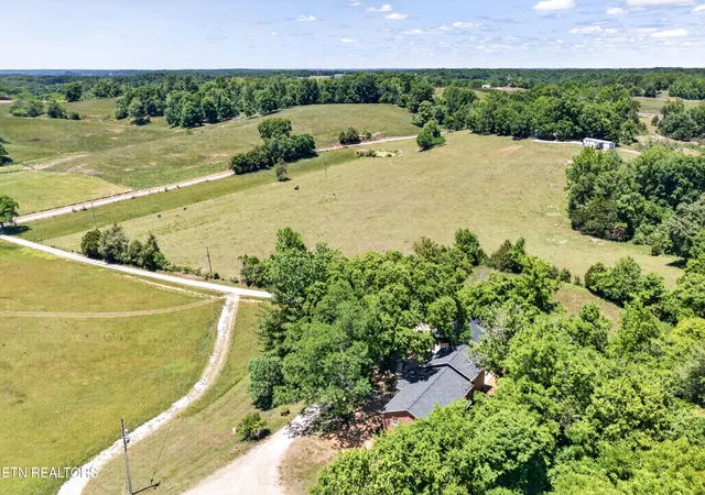 Homes for sale in Byrdstown, TN | 2155 Fairview Rd, Byrdstown, TN 38549 | MLS# 1342736